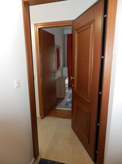 Your Cozy Six Street Apartment Larissa Ngoại thất bức ảnh